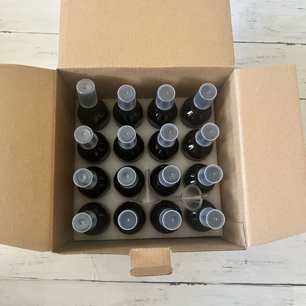 2 oz Spray Bottles 16 ct - Picture 4 of 7